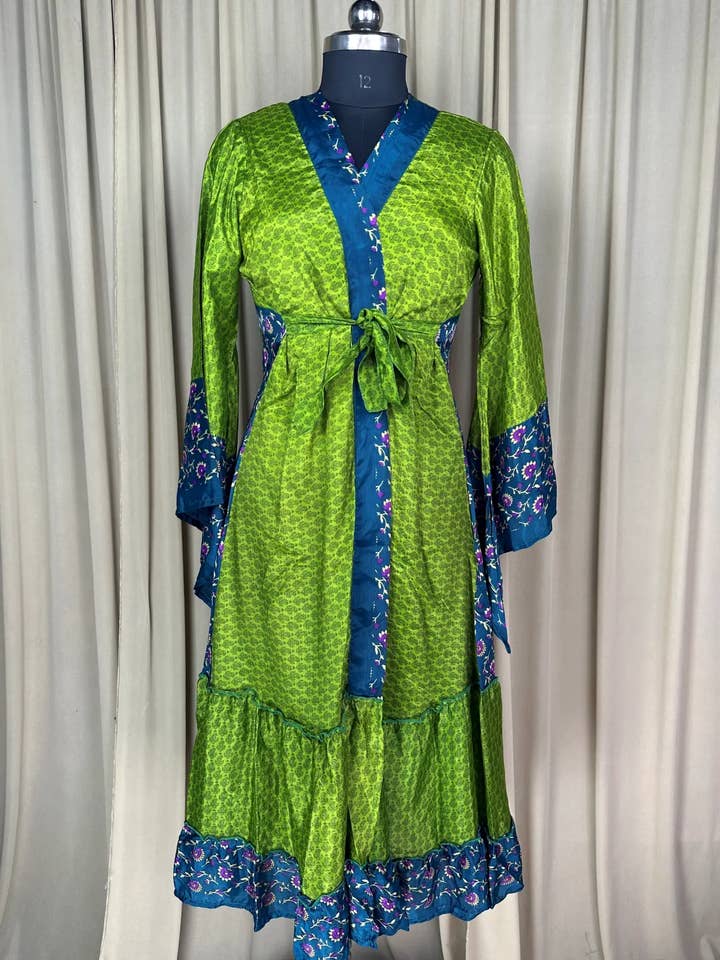 Recycelter Seidenkimono Fließendes Kleid Hausmantel Boho-Strandüberwurf für den Großhandel von The Eastern Loom