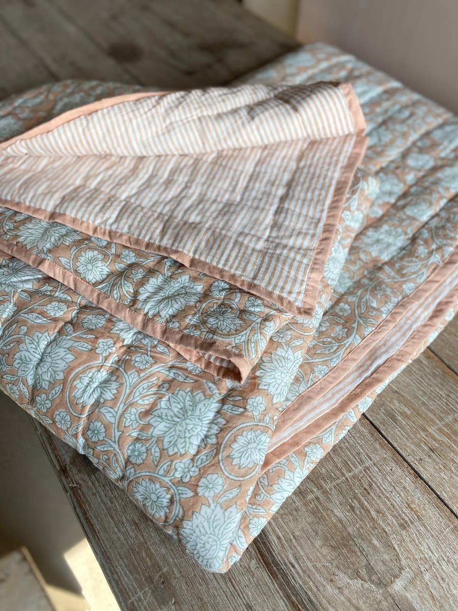 De Weldaad Authentic Interior - Wholesale Tablecloth - Quilted bedspread NAK23081