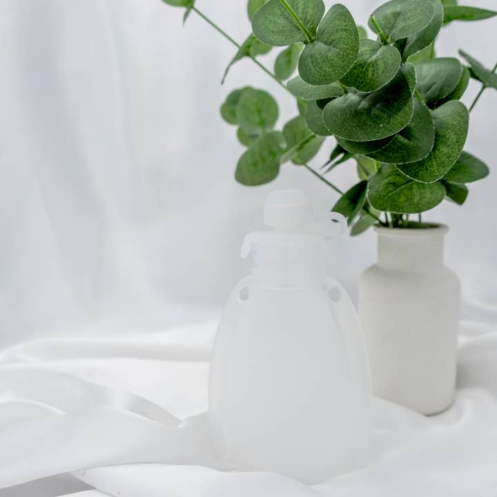 Silicone Food Pouch for wholesale by Greenland & Co