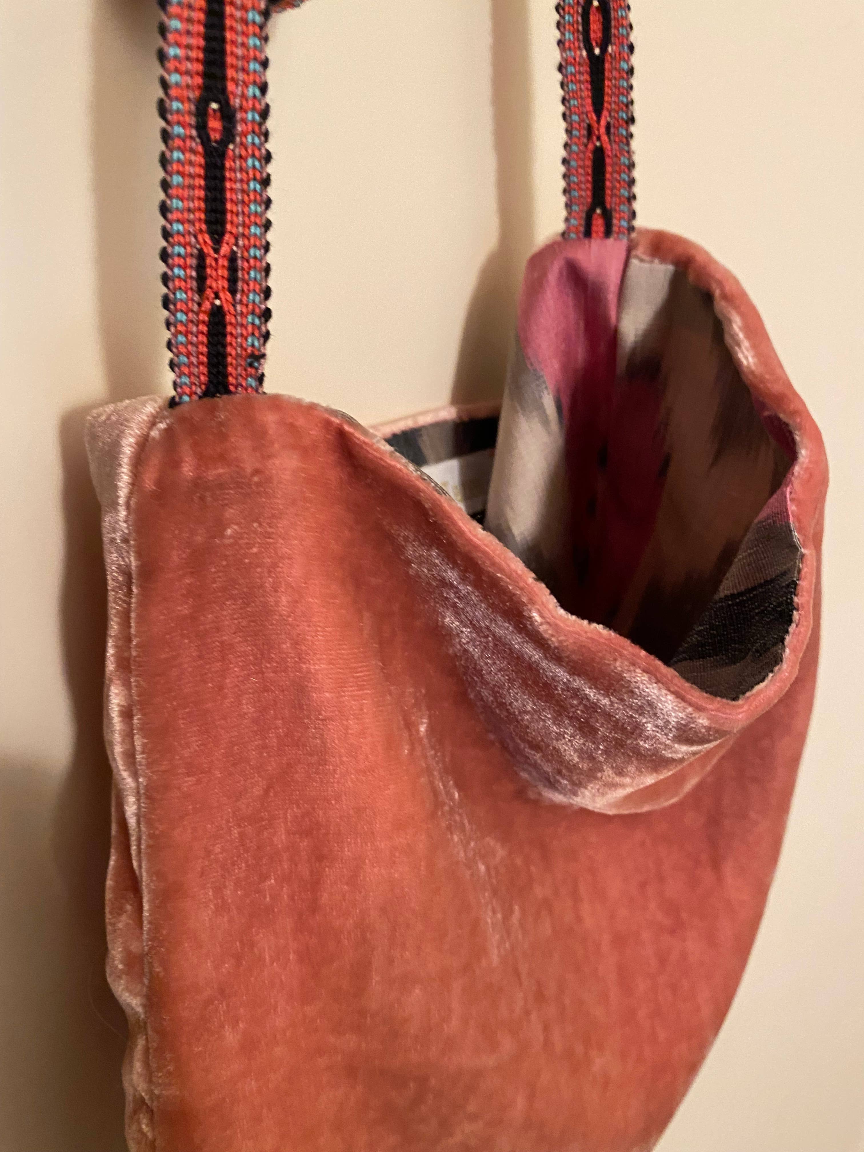 verschiedene Farben Mini-Shopper aus Samt, Handtaschen für den Großhandel auf Faire5