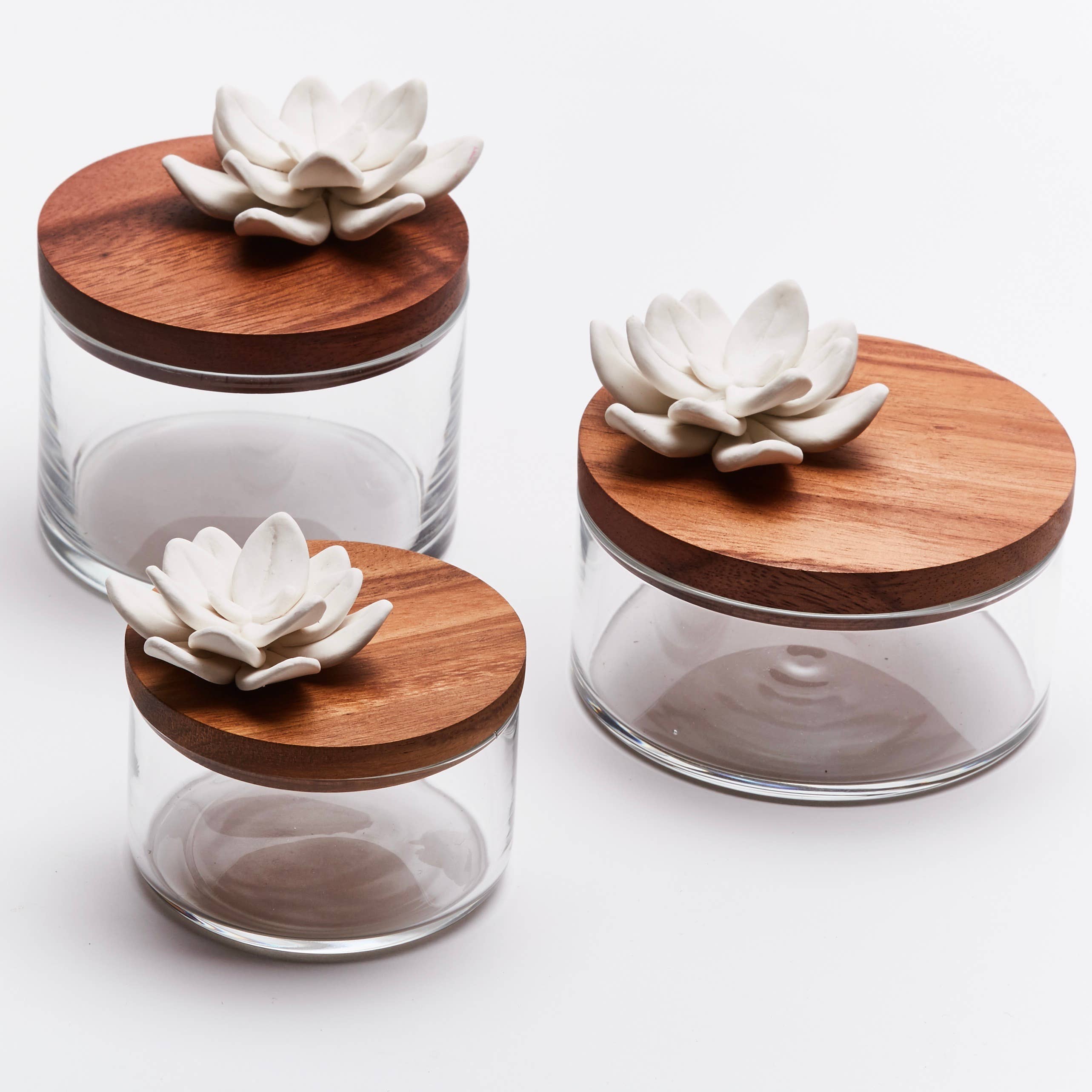 Anoq – Großhandel Dekogläser – Glas-, Holz- und Porzellan-Dose – Lotus Box S4