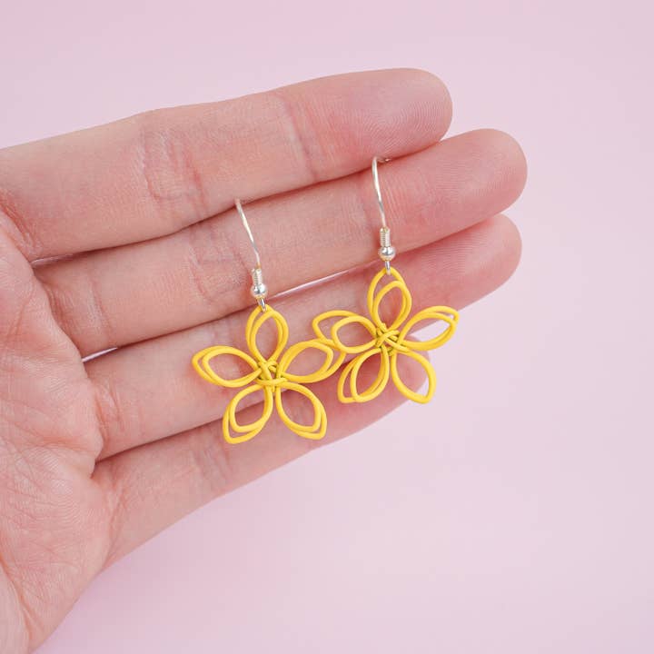 Mini Story Co - Vendita all'ingrosso Orecchini pendenti - Orecchini pendenti a forma di fiore di Sakura | Gioielli estetici con fiori di ciliegio | Orecchini floreali primaverili | Simpatico regalo per lei | Regalo per damigella