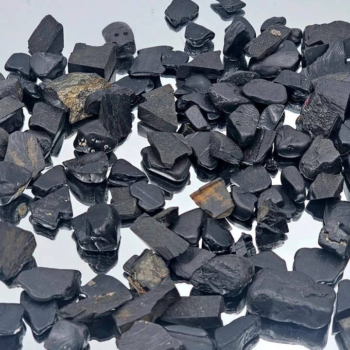 Distinction Crystals - Vente Pierre et cristal de spiritualité - Lot de 30 g de pierres précieuses en bois Jet Fossil