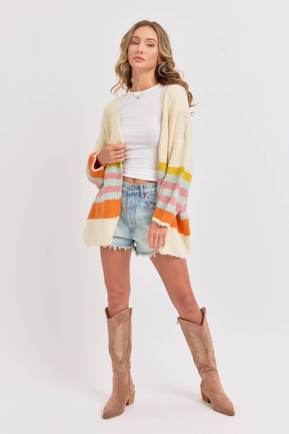 CRÈME MULTI CARDIGAN EN MAILLE SOUPLE À RAYURES MULTIPLES SUPER DOUX en vente sur Faire6