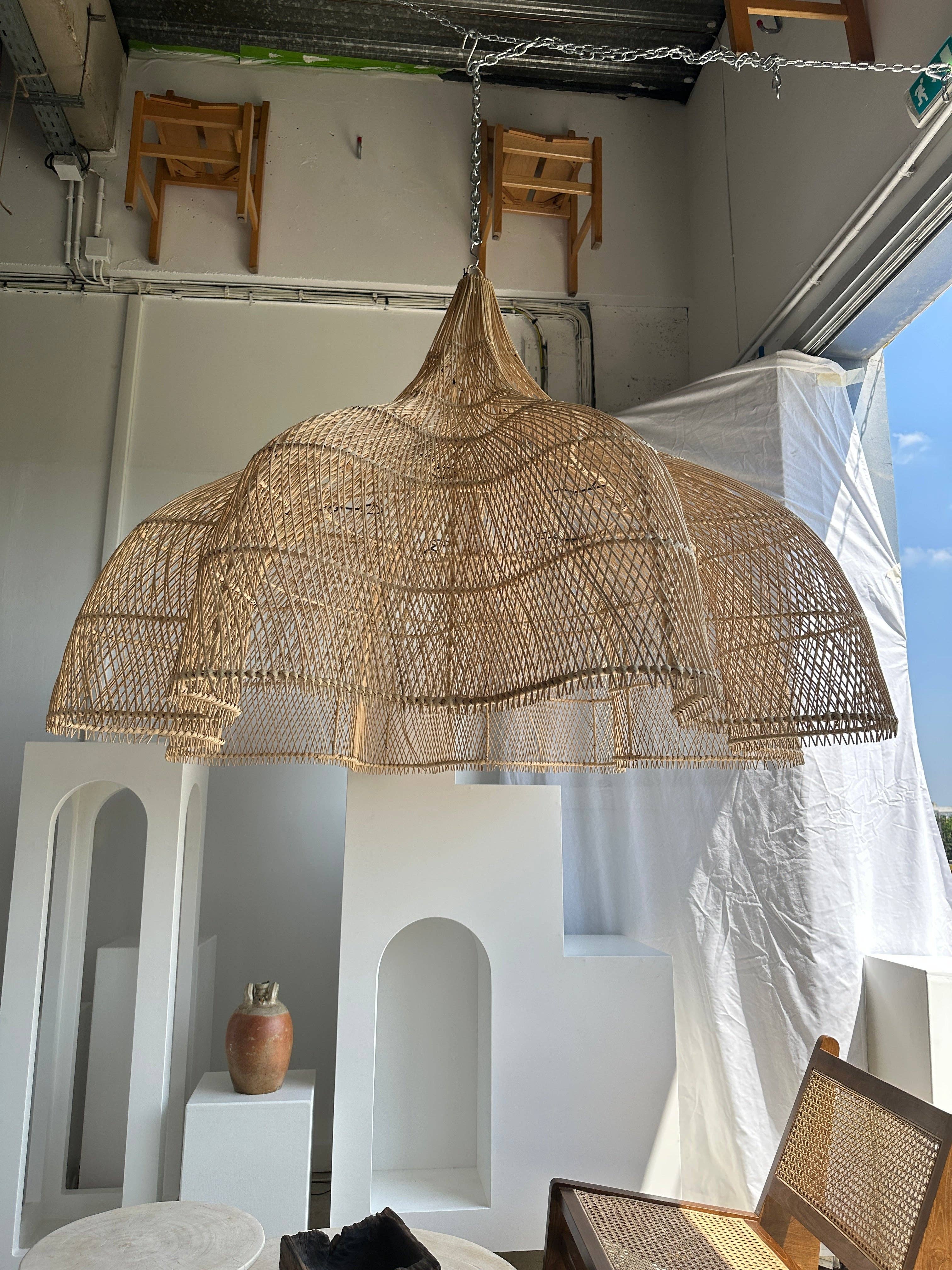 Office Objets - Wholesale Chandelier/Hanging Light - Immense rattan suspension in the shape of a flower, tulip, corolla H:1m; D:1m50166