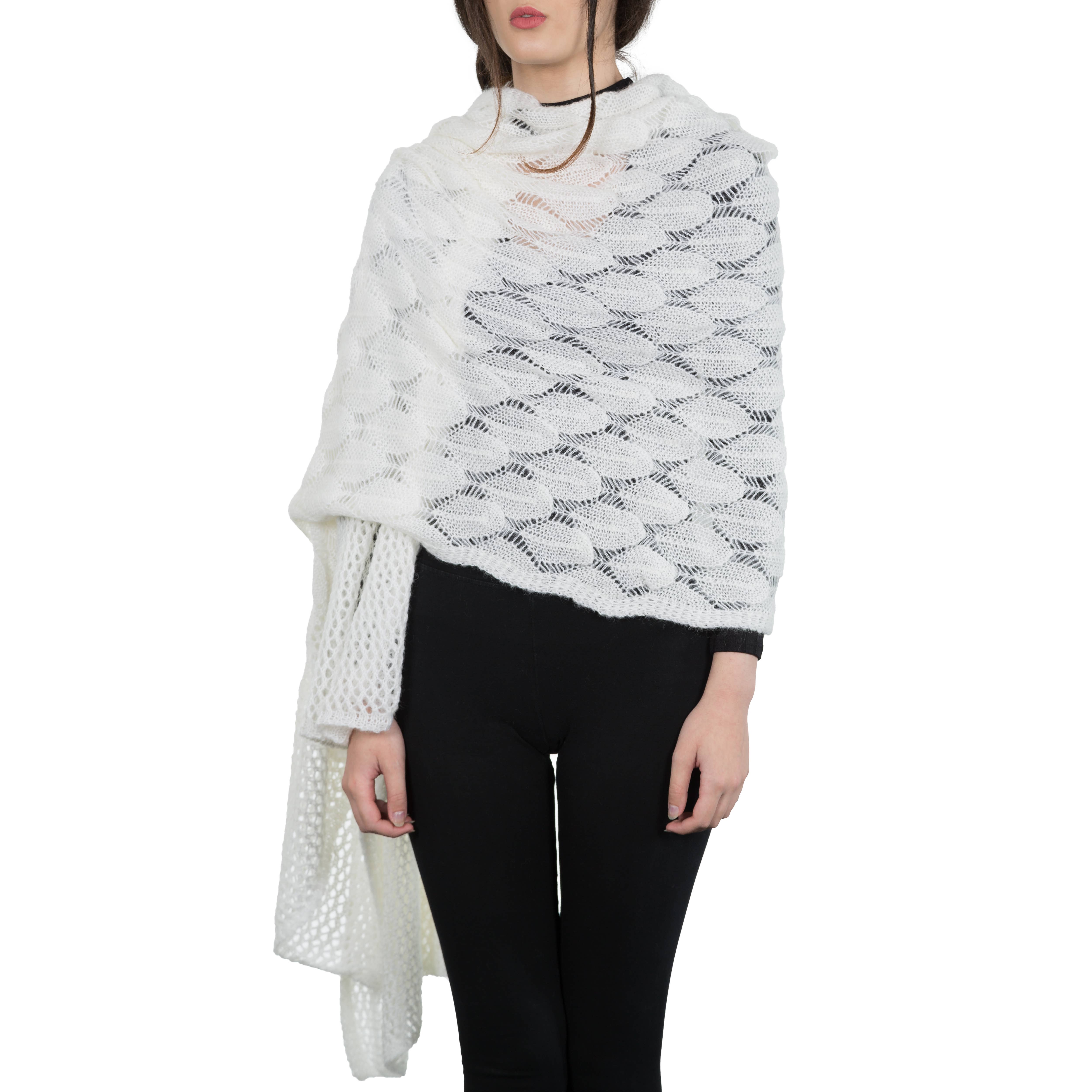 Assia di Brunetti Federica e C. s.a.s. - Vendita all'ingrosso Stola - Donna - Felicia - Coprispalle largo in misto lana con motivo traforato in kid mohair5