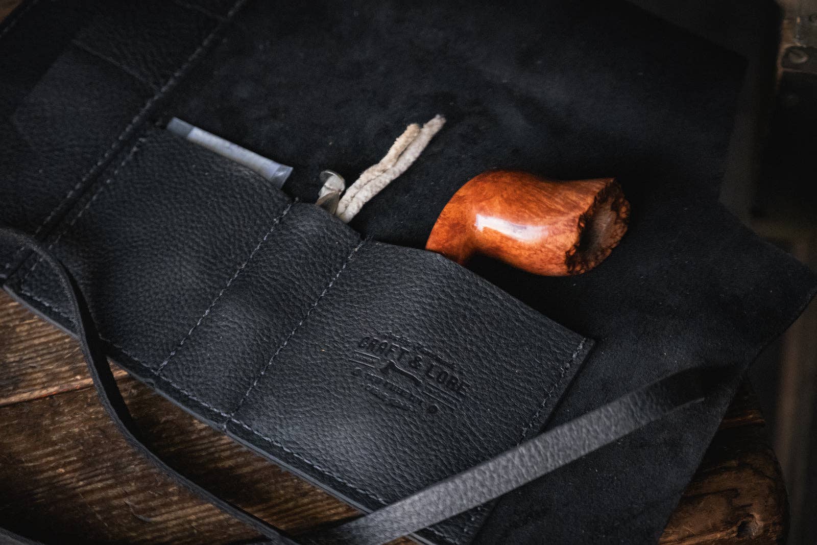 Craft and Lore - Wholesale Humidor/Cigar Accessory - Rustic Leather Pipe Roll9
