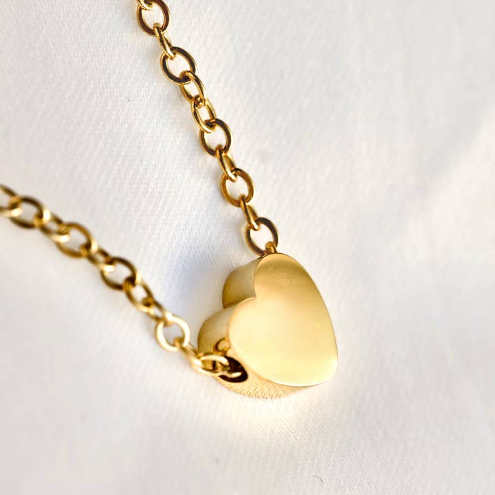 Dainty Heart Necklace - Tarnish-free Small Heart Necklace for wholesale by Blueyejewelry