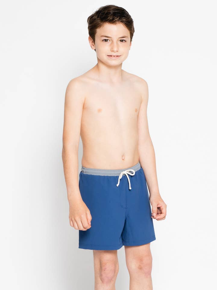 Kanton Bermuda Shorts -dunkelblau- für den Großhandel von Kiribati