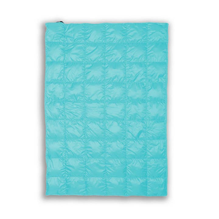 Down Decor - Wholesale Throw Blanket - DownTek™ All-Weather Throw – Water-Resistant and Lightweight