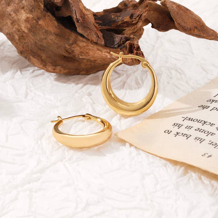 Amy and Annette - Wholesale Huggie Earrings - 14K Gold Graduated Hoop Huggie Earring5