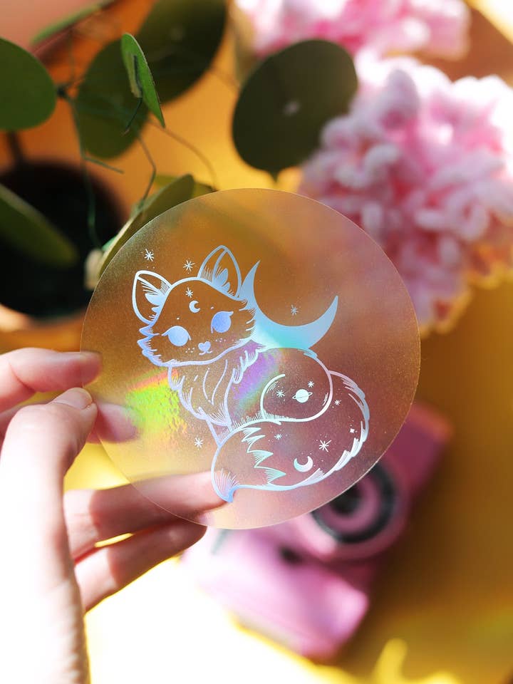 Sticker Suncatcher "Renard astral" – Créateur d'arc-en-ciel pour la vente par Poulette Magique