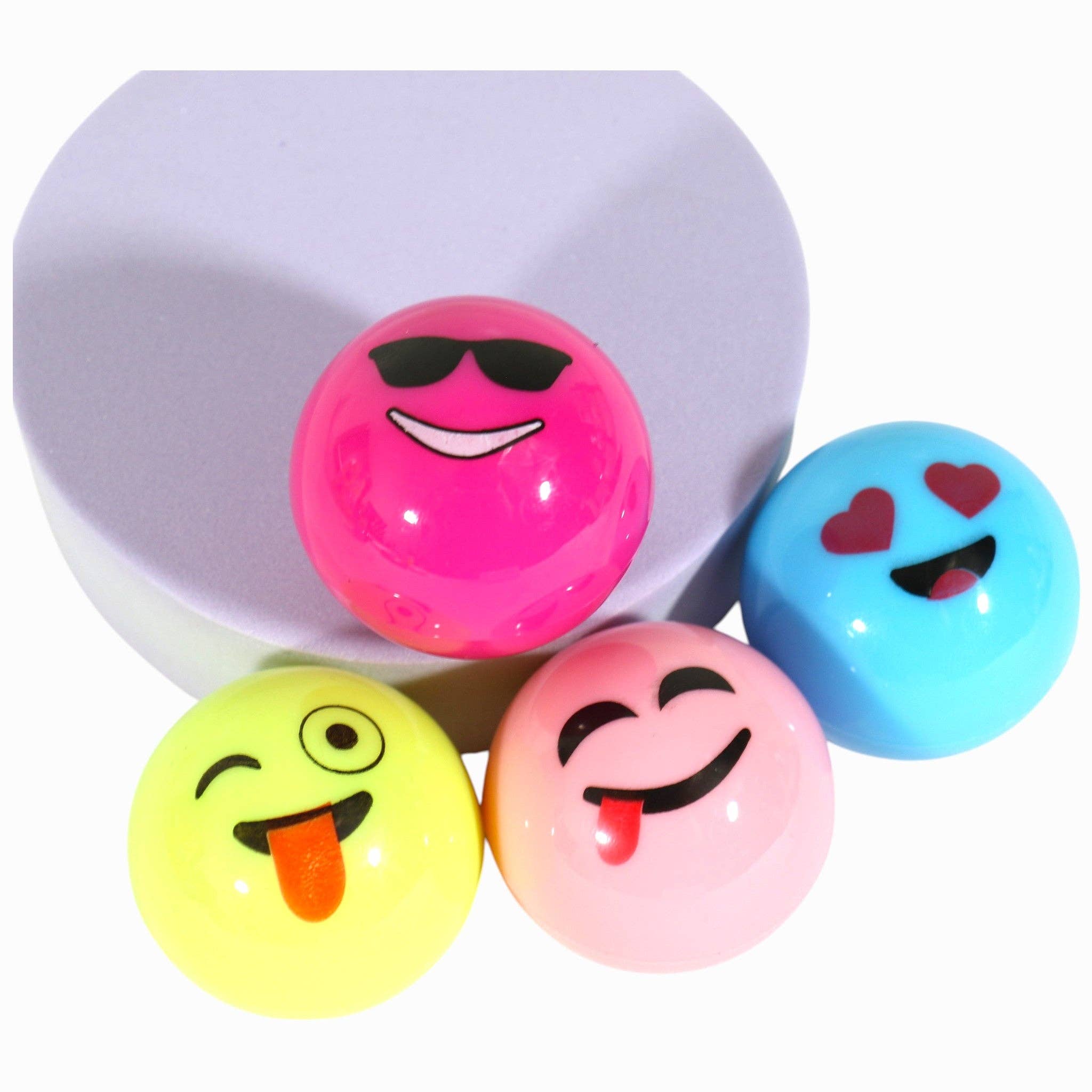 ASSORTITI Balsamo Labbra Palla Emoji Divertente LB806 (24PC) in vendita all'ingrosso su Faire8
