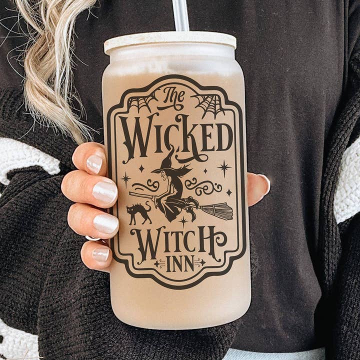 Copo de Vidro "A Estalagem da Bruxa Malvada - Beba se Tiver Coragem" por atacado de Cataleya Designs Studio LLC