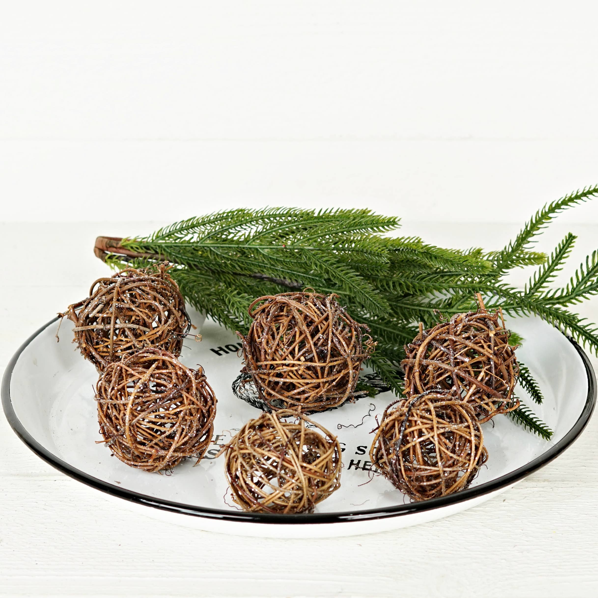 Impressive Enterprises, Inc. - Wholesale Christmas Decoration - M6902- Set of 6 OF 2.75IN RATTAN BALL0