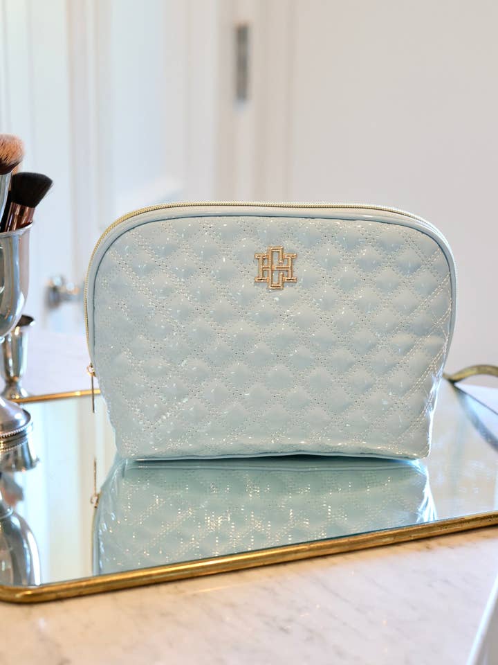 Grande Pochette Capri Bleu Clair Vernis pour la vente par Caroline Hill