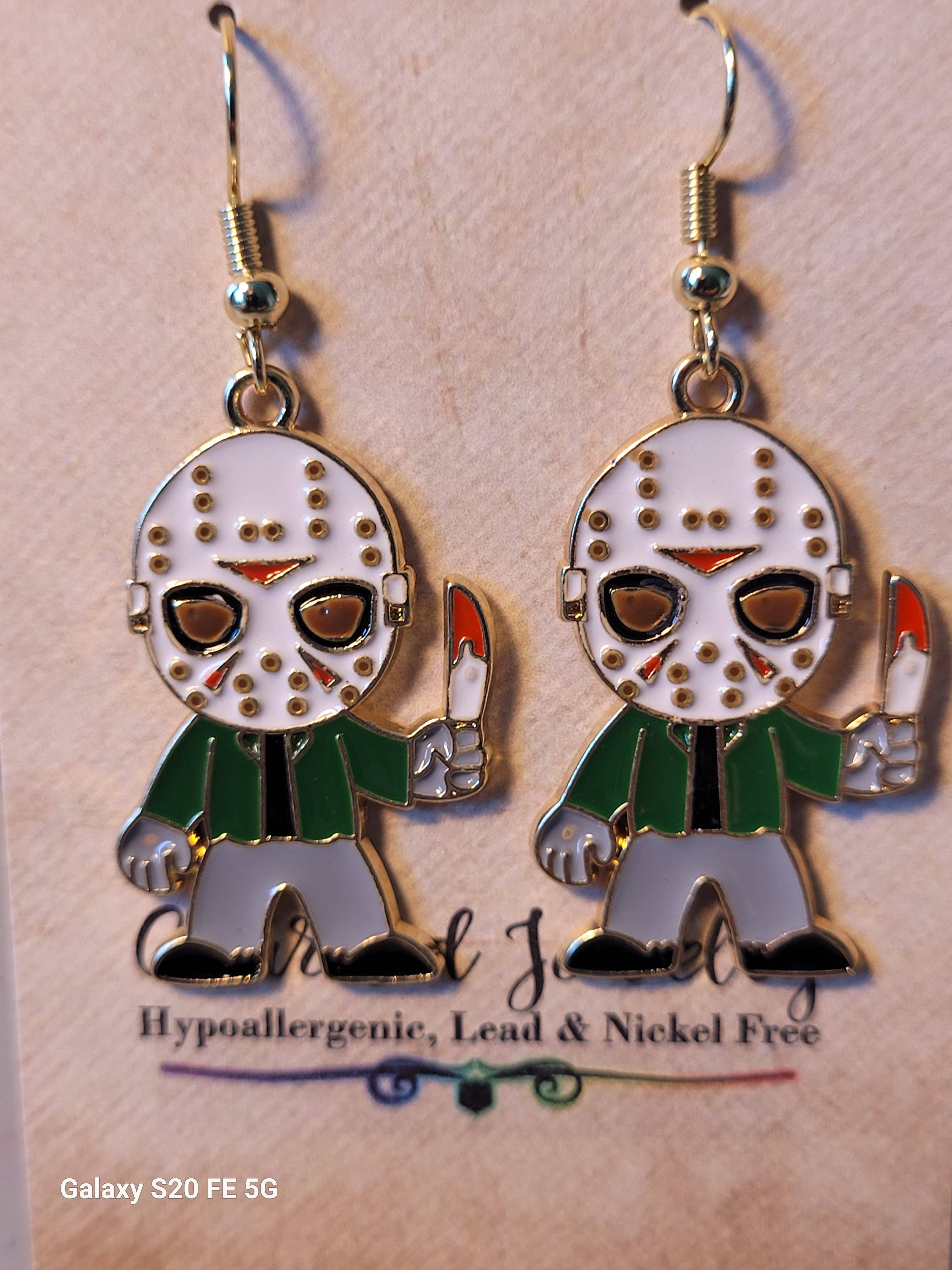 Con-Quest Crafts – wholesale Smycken – Smycken med skräckfilmskaraktärer: örhängen, halsband och dragkedjehängare6