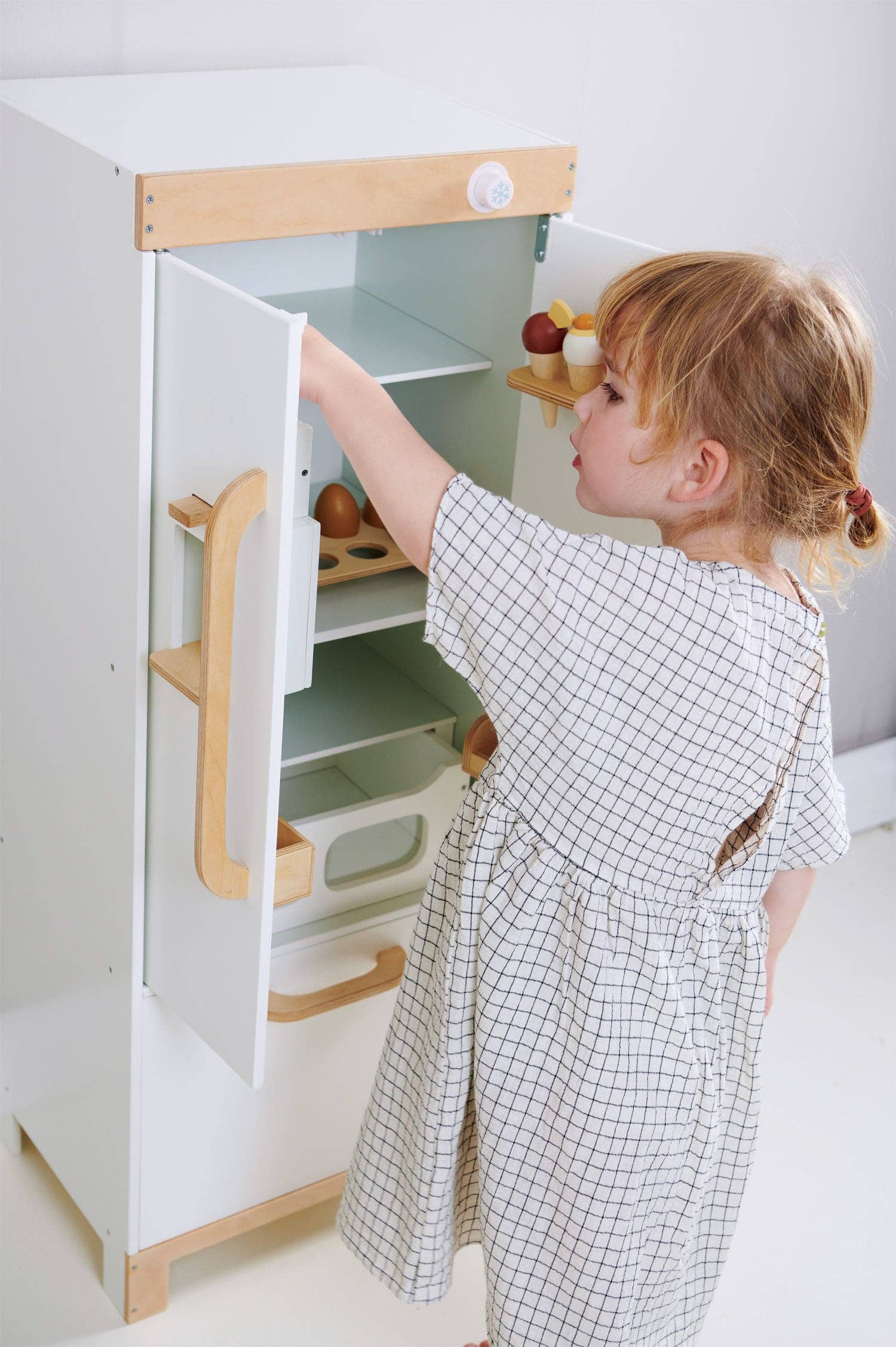 ThreadBear Design UK/EU – wholesale Wood toy – Child – Tender Leaf Refrigerator6