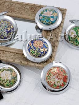 Miroir de poche rond cloisonné avec pochette noire pour la vente par Value Arts