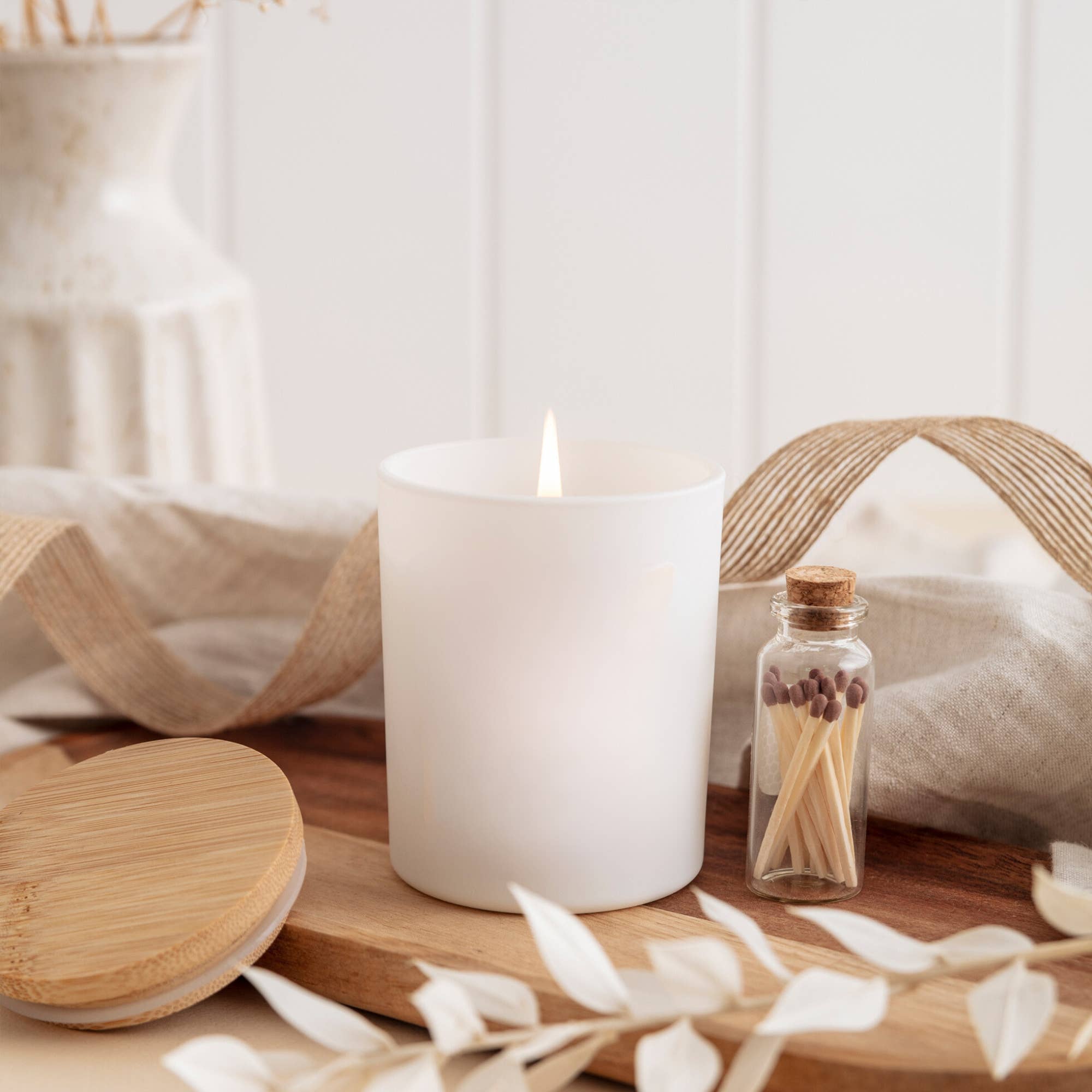 Happy Inky - Vente Bougie en bocal - Bougie végane en cire de soja avec couvercle en bois – pots noirs ou blancs1