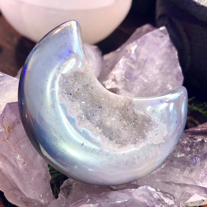 Druzy Moon Agate Aura Angel Stone Altar Decoration for wholesale by Desarwen