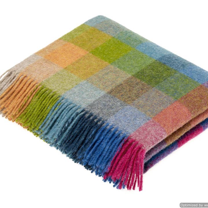 Tutti Frutti Throw Collection - Made in England and other Purchase Wholesale oggetti natalizi. Free Returns & Net 60 Terms on Faire trending on Faire.