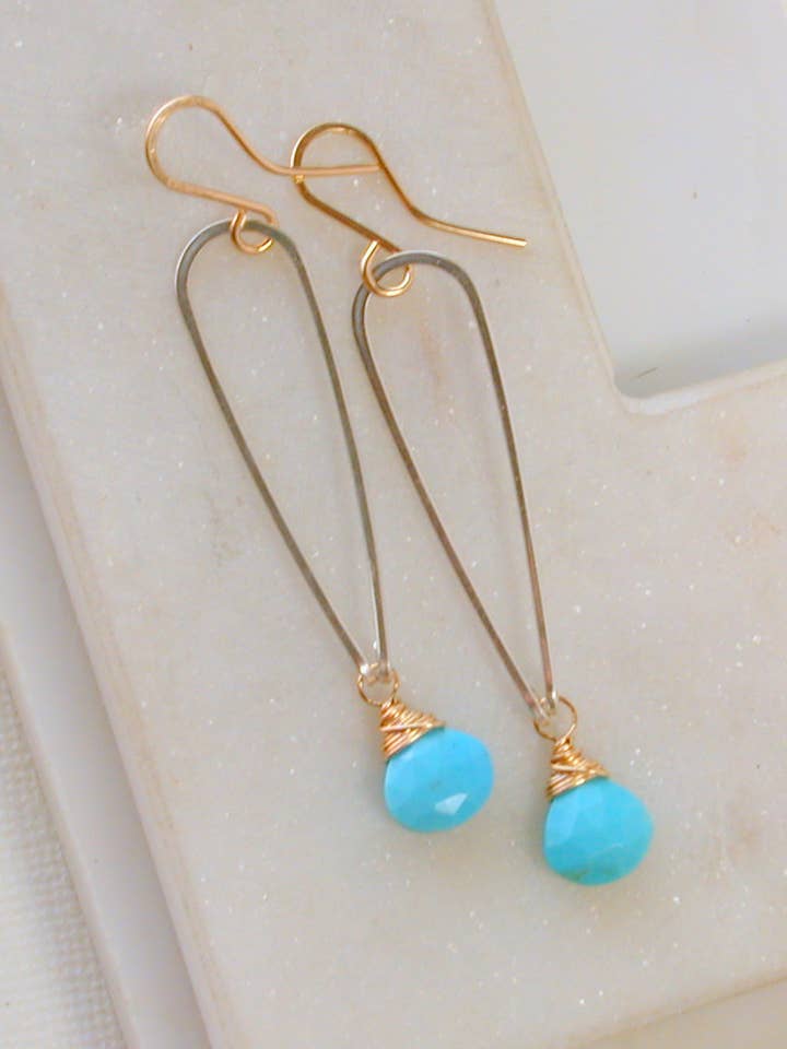 Orecchini in Turchese dell'Arizona. Misto. Tutto Argento Tutto Goldfill per la vendita all'ingrosso da parte di Linda Trent Jewelry