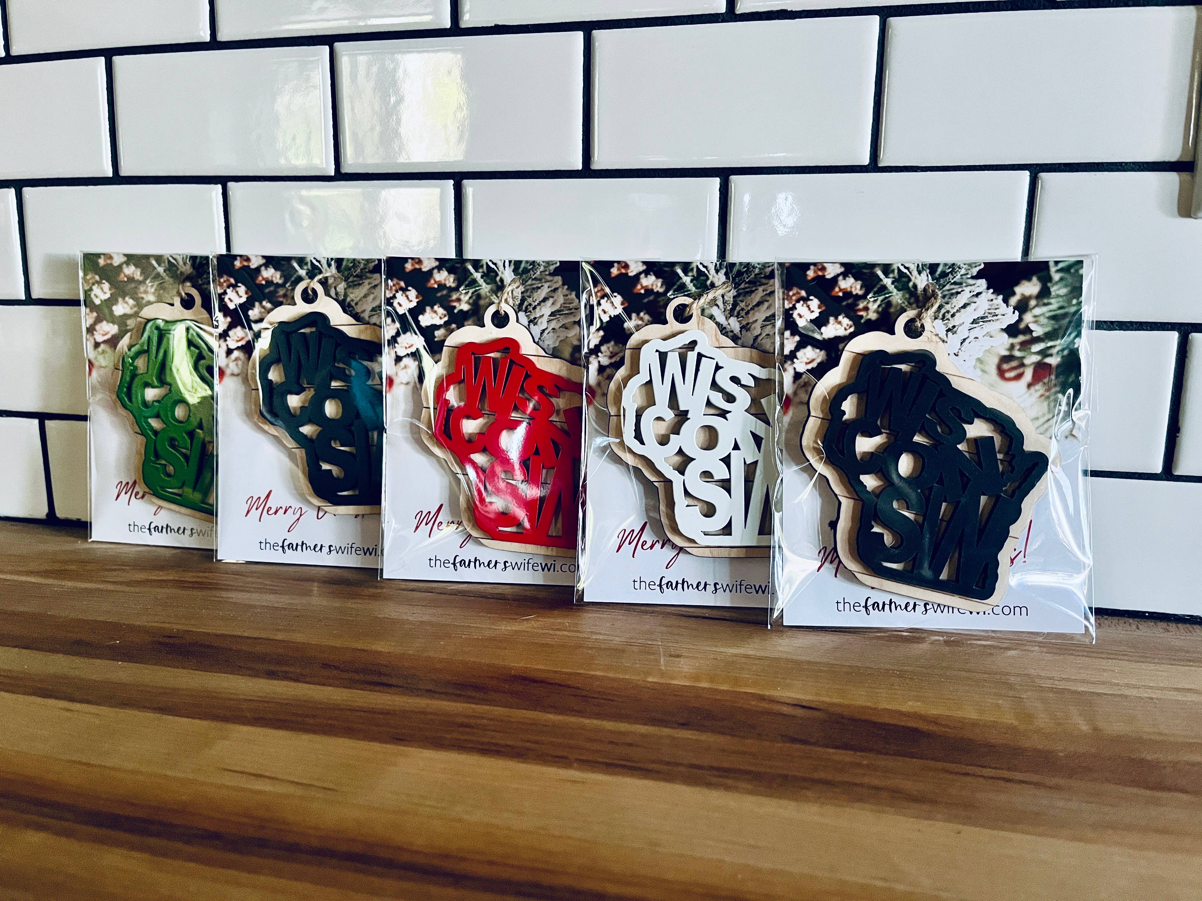 The Farmer's Wife - Wholesale Ornament - Wisconsin kerstornament | Wisconsin Red1