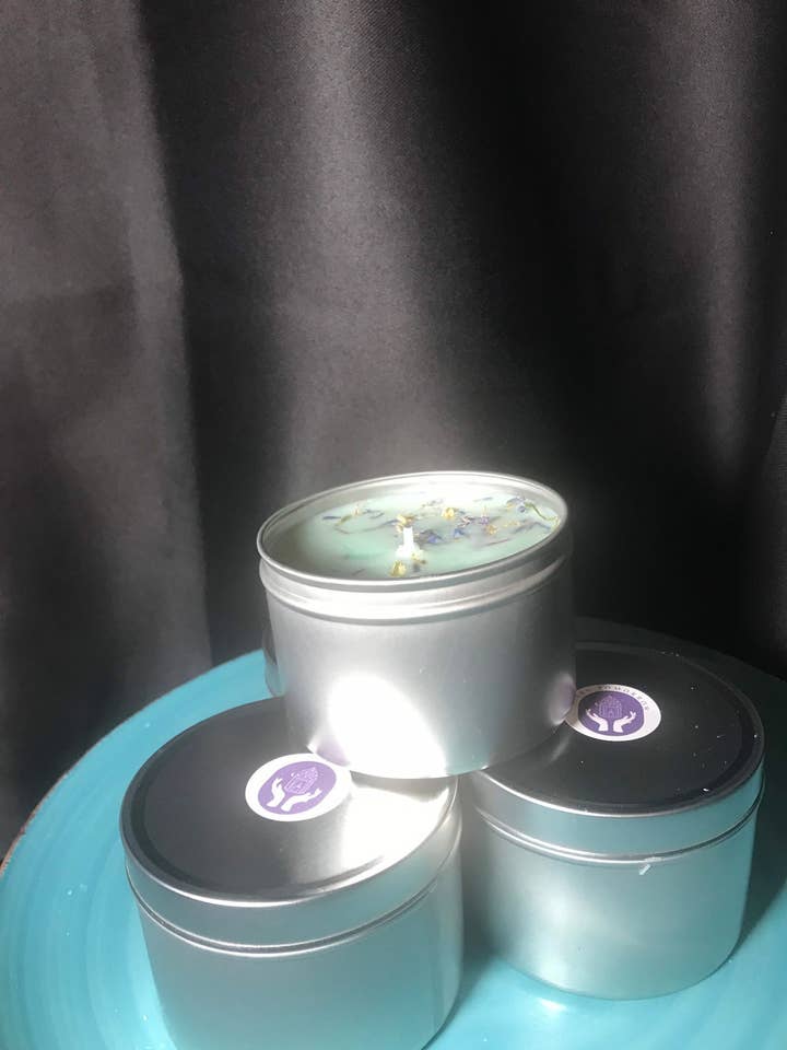 Bougies en étain en métal de soja 8 oz pour la vente par Stars Curiosities