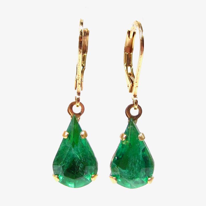 Sweet little emerald green gold earrings vintage glass drop for wholesale by SoHo Schmuckmanufaktur