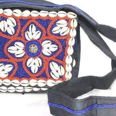 Island Life Monedero cruzado vintage con diseño de concha de cauri y abalorios para venta al por mayor de Wild Lotus