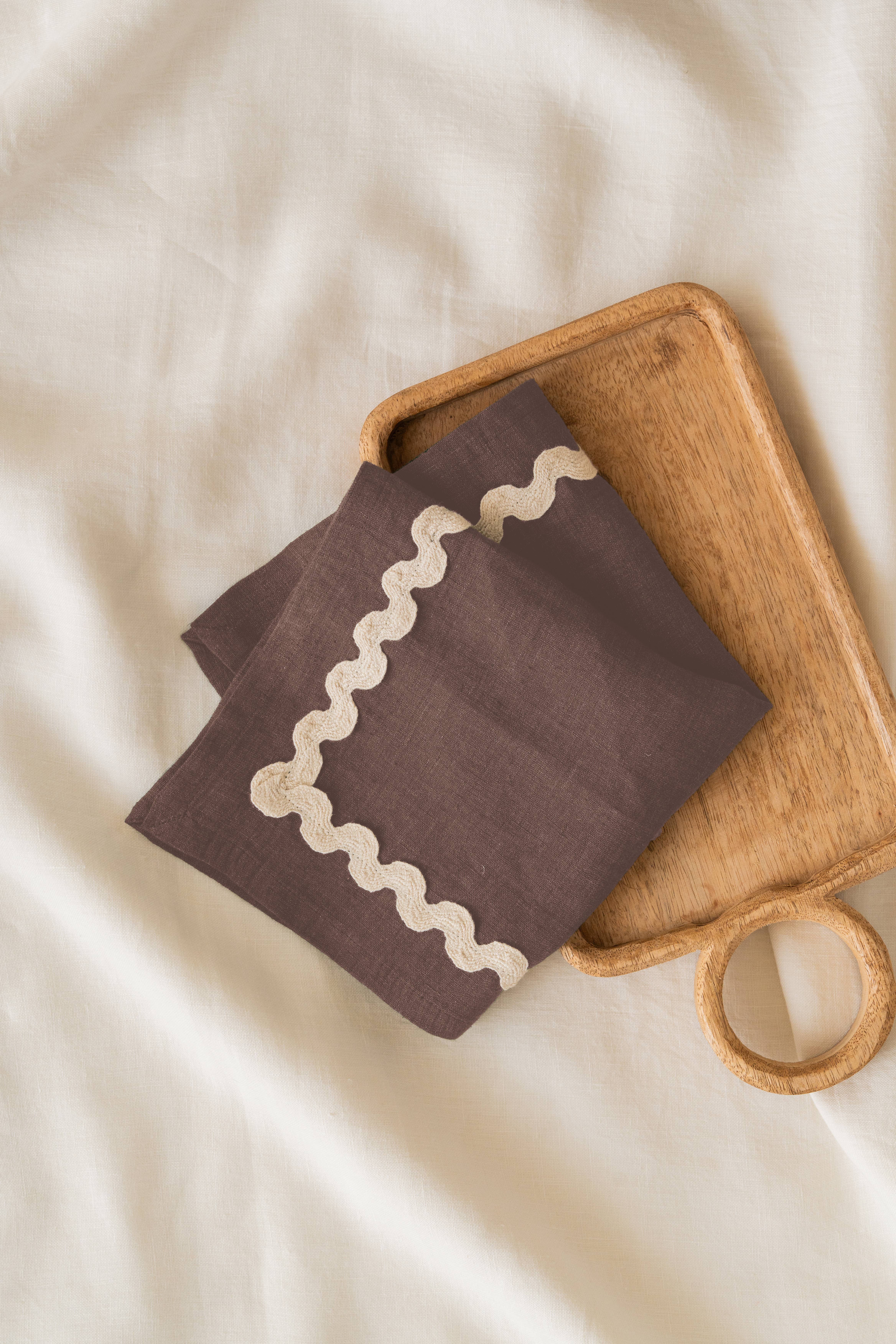 Live Linen – Großhandel Papier- & Stoffserviette – Moderne Leinenserviette – Natürliche Spitze5