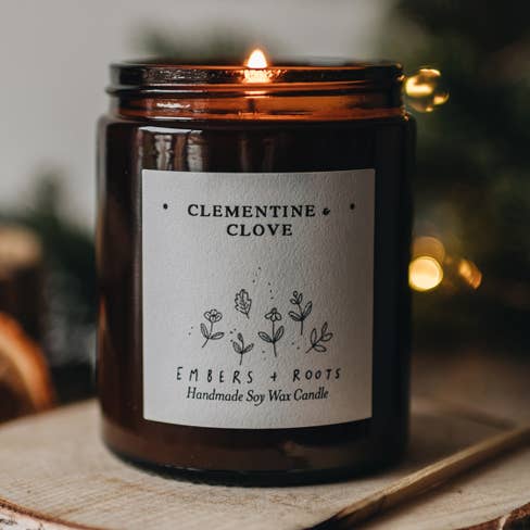 Embers & Roots – wholesale Burkljus – Doftljus med clementin och kryddnejlika, sojavax0