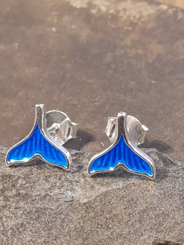 SS764B - BLUE RESIN WHALE TAIL STUD 8 X 8MM for wholesale by Bluelily925silver