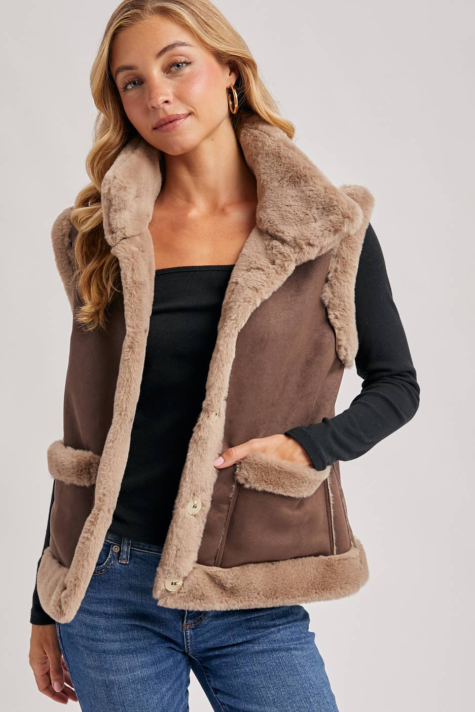 Bluivy - Wholesale Outerwear Vest - Women's - FAUX SUEDE WITH FAUX SHEARLING LINING TRIM VEST1