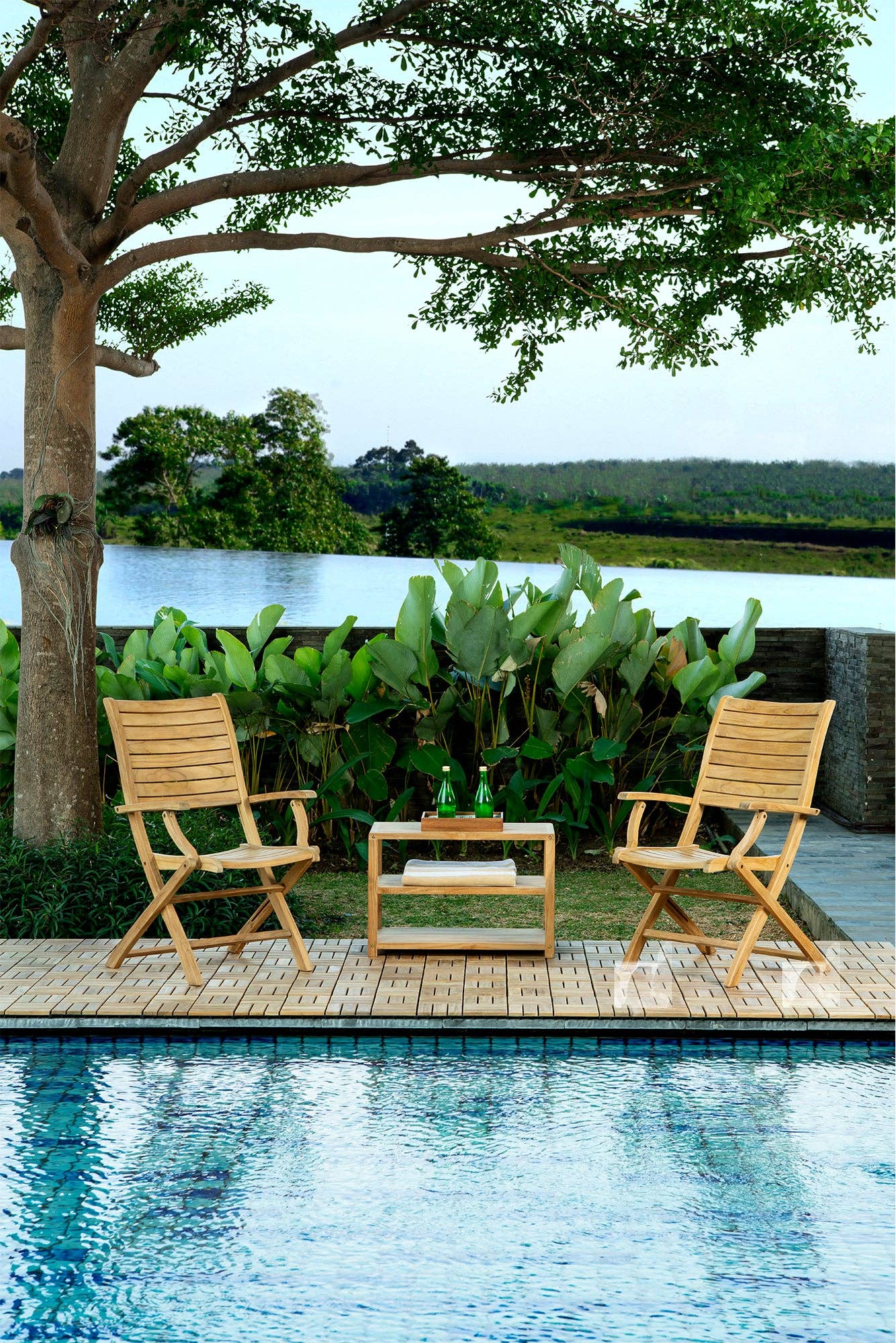 Nordic Teak - Wholesale Bankje - Noorse natuurlijke teakhouten spabank voor douche en bad, gebogen spabank met plank - 30"11