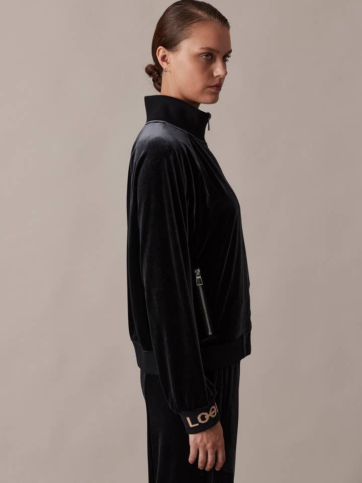 blouson en velours pour femme pour la vente par Looks By Wolfgang Joop