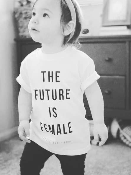 The New Class - Vente T-shirt sérigraphié – enfant - L'avenir est féminin//Petit mais féroce