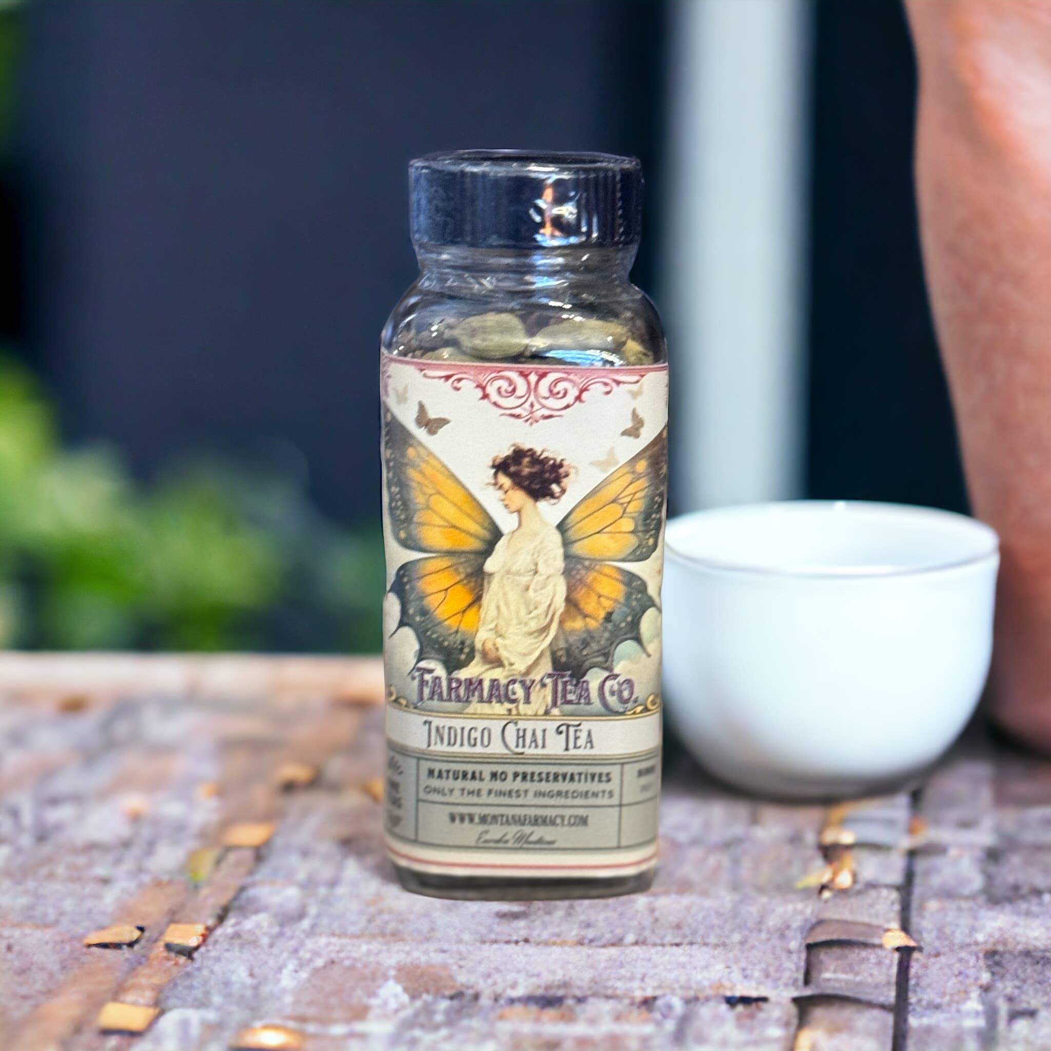 Montana Farmacy - Wholesale Loose Tea - Indigo Chai dark and deep Tea in a glass jar4