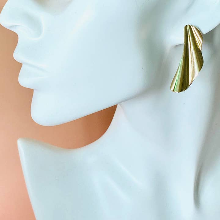 golden Archie Loops for wholesale on Faire1