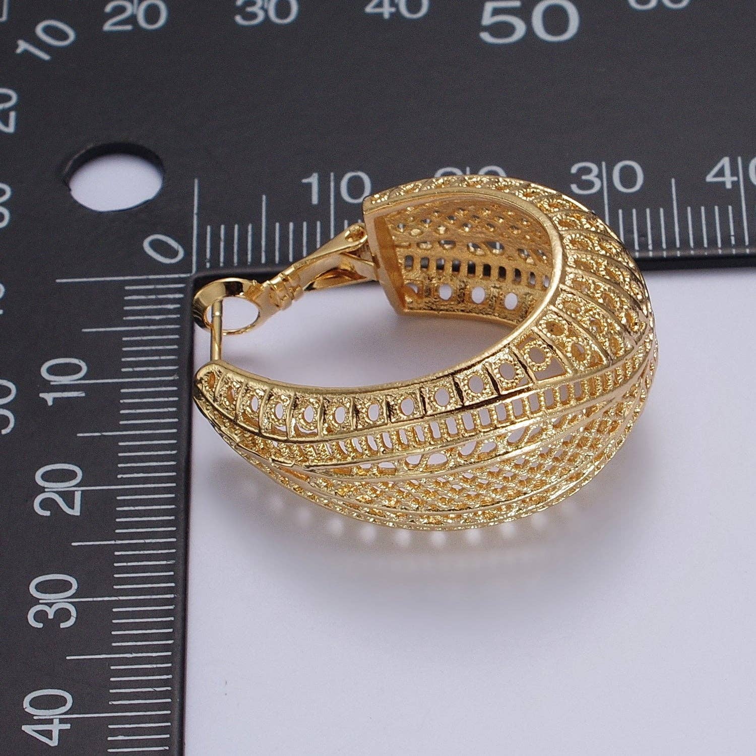 Aim Eternal - Wholesale Hoop Earrings - 25mm Gold Filigree-Patterned Dome Hoop Earrings1