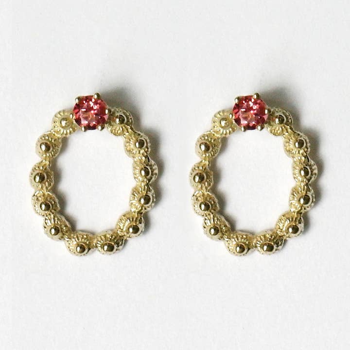 Zeeuwse knoop örhängen guld med rosa topas för wholesale av Hester Zagt Sieraden