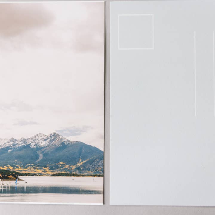Carte postale Lake Dillon Colorado pour la vente par Greenhouse Creative Studios
