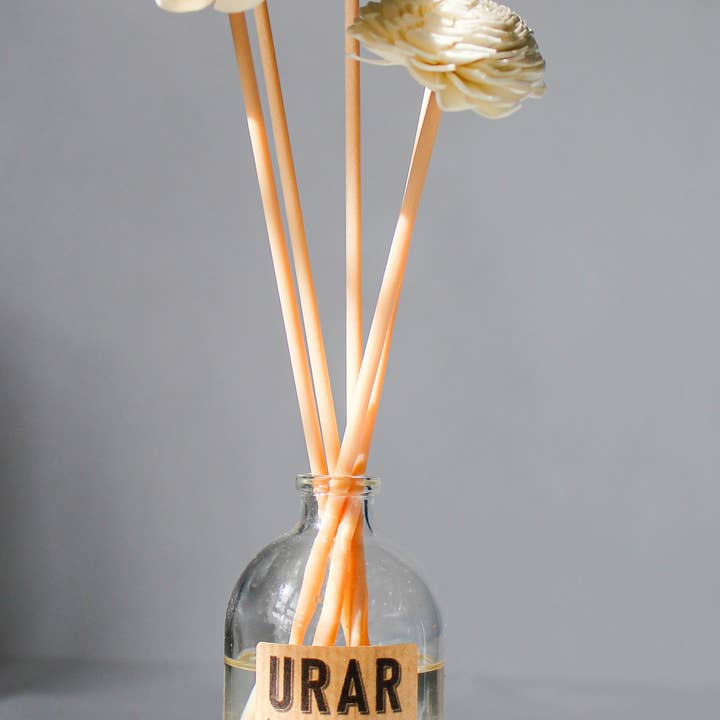 Urar 1: Sea Spray and Driftwood Flower Diffuser for wholesale by Hamilton and Morris Candlemakers