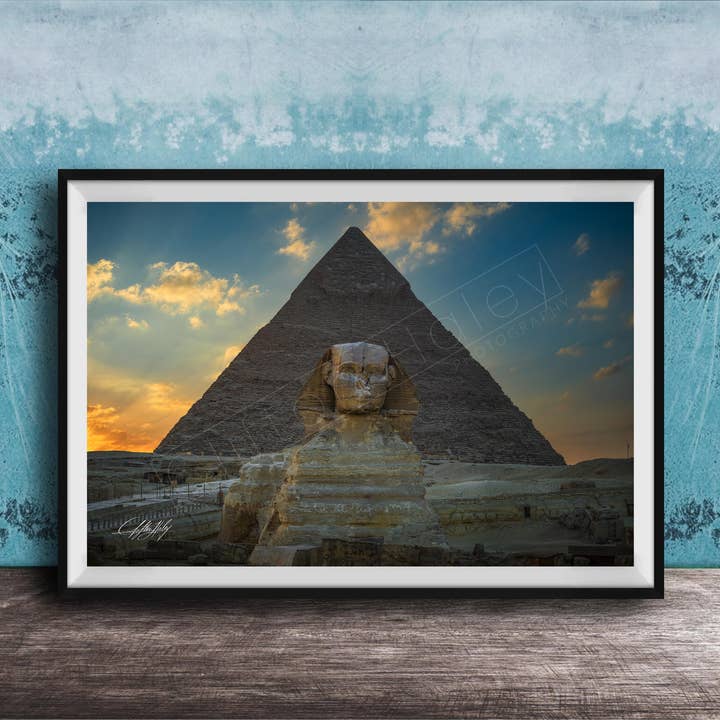Photo des Pyramides de Gizeh | Lumière chaude du désert pour la vente par Clifton Haley Photography