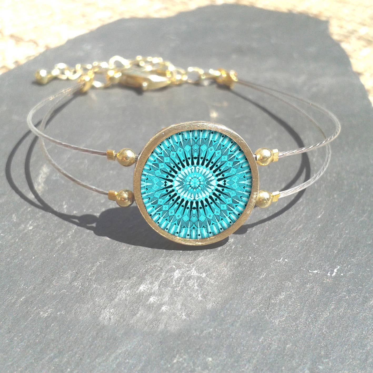 Noa Jewellery – wholesale Charm/dangle bracelet – Round Ceramic Bracelet, Gold Plated Stainless Steel Frame0