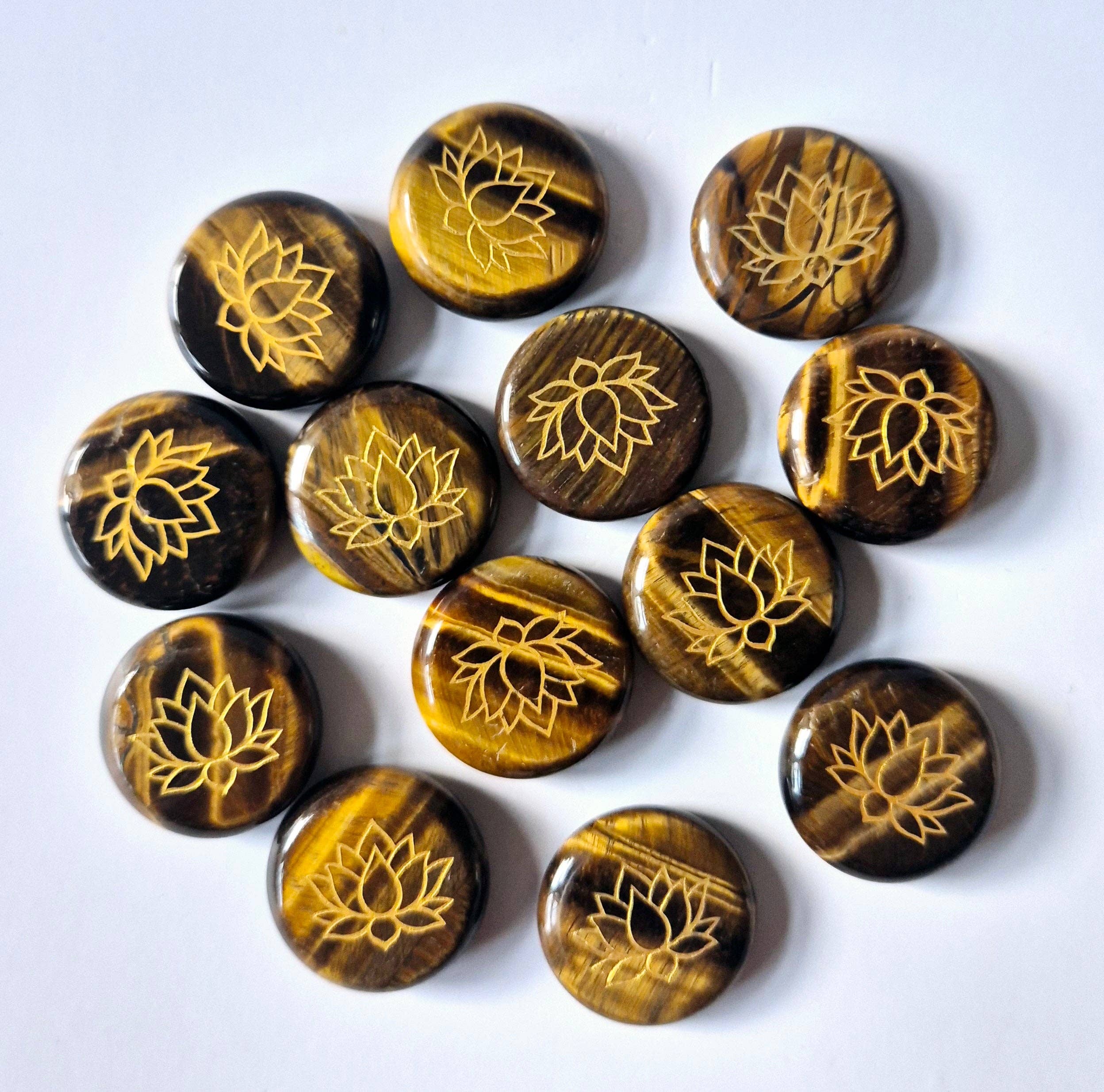 Moonlight Gemstones - Wholesale Spiritual Stone/Crystal - Gemstone Tiger's Eye disc 2.5cm with Lotus symbol – Pocket worry stone1