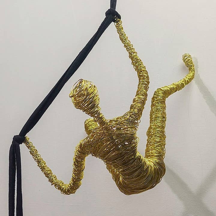 Decoración de escalada de escultura de pared dorada para venta al por mayor de Haritopoulou