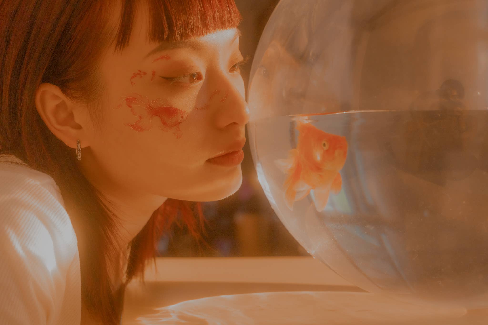 PAPERSELF – Engroshandel Midlertidig tatovering – Guldfisk 2 Midlertidig tatovering klistermærke