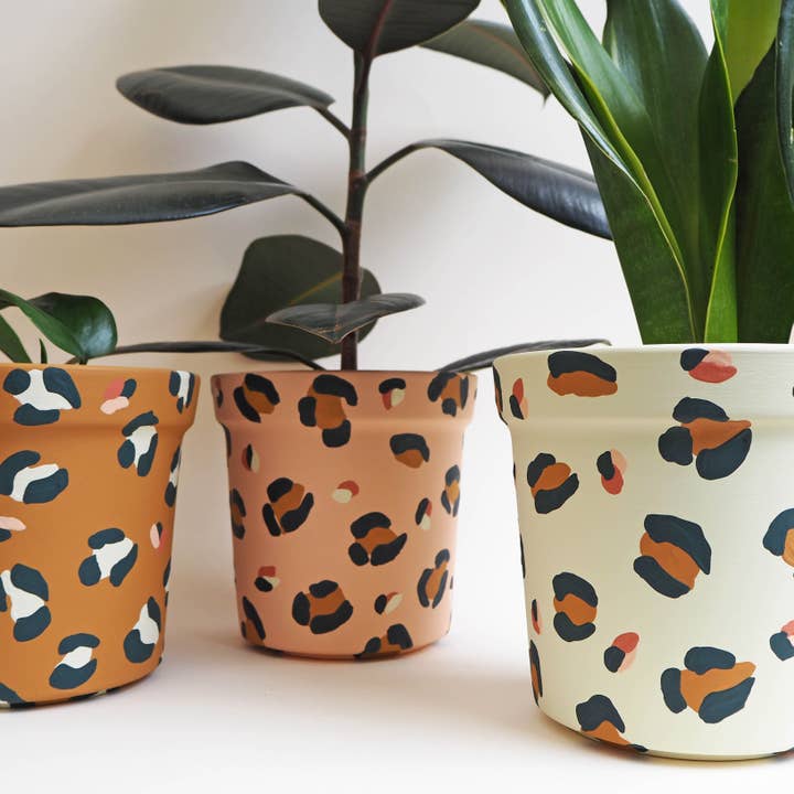 Hello Marilu – wholesale Plant pot – Large Leopard Print Planters